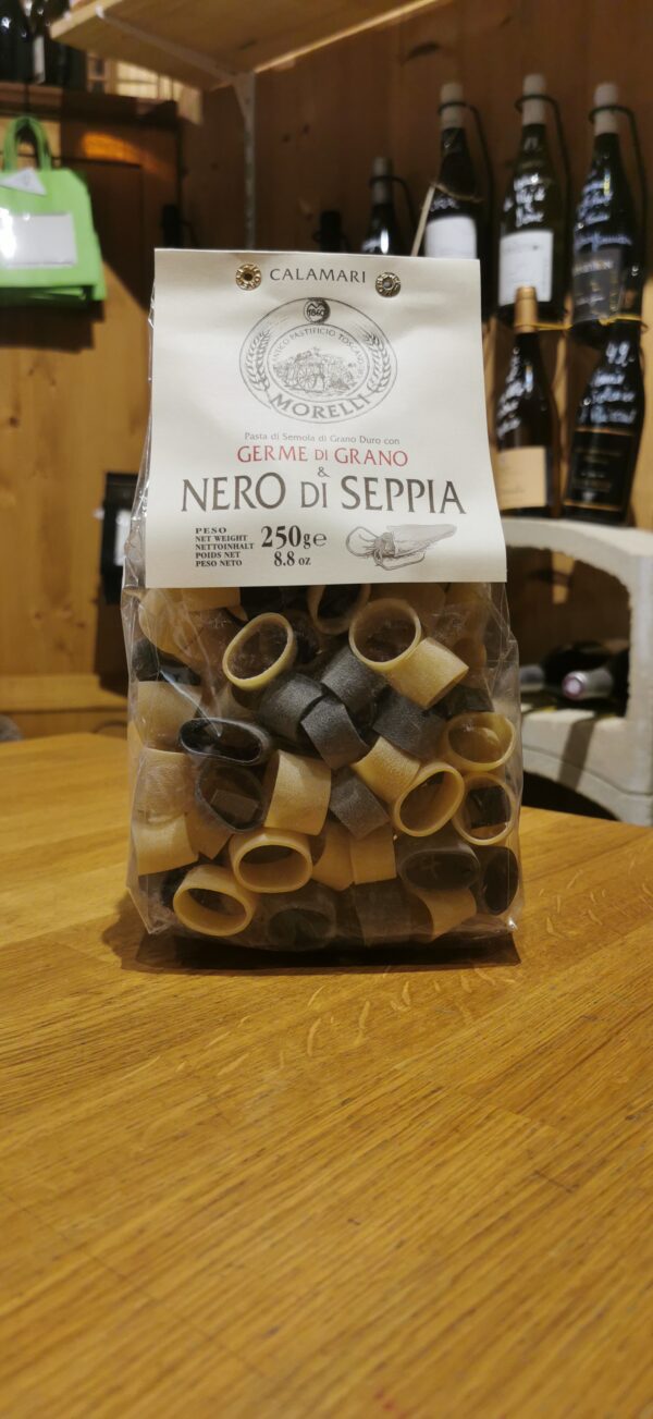 Pâtes à l'encre de seiche